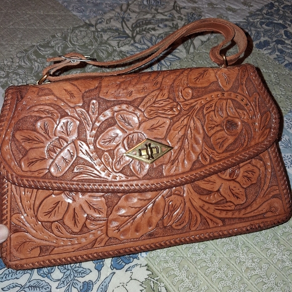 Vintage Handbags - VINTAGE EMBOSSED LEATHER FLORAL WESTERN HORSE PRINT HANDBAG